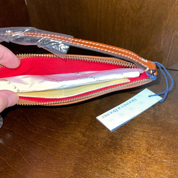 COPY - Dooney & Bourke Wristlet - Picture 3 of 4